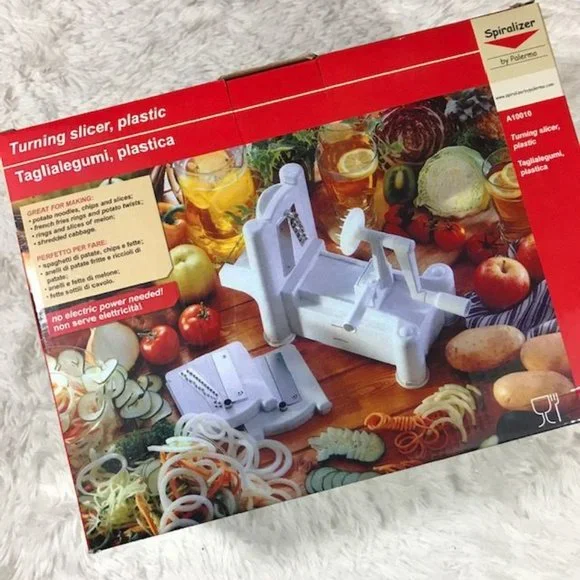 NWOT Spiralizer Turning Slicer with 3 Blades - Picture 3 of 13